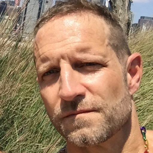 HMU if ur in Vegas & openminded #Str8/Bi/DL guy who needs #NSA #Blowjob #Oral No Women 18+only I Host NSFW