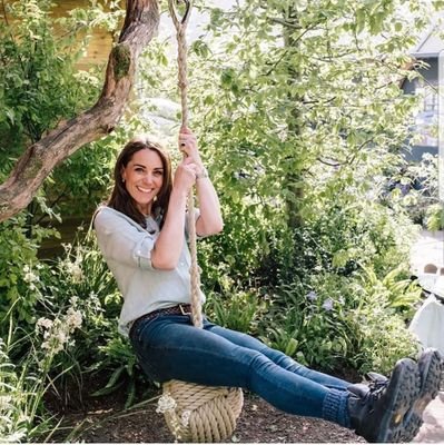 Cambridge family assemble 👏
Our Duchess. Our Future Queen 👑