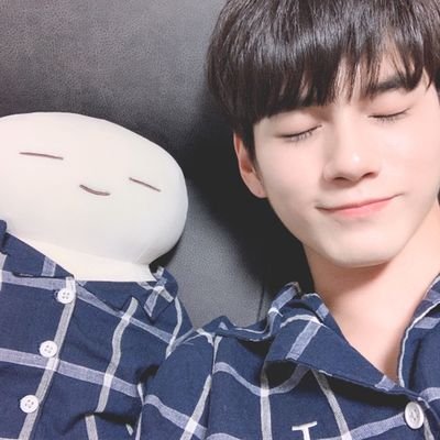 옹성우 펩시 총공계 팔로우해주세여