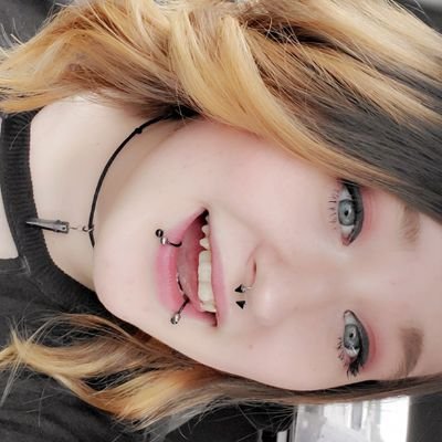 YouTube Trash. Musician of sorts. Positive vibes. Cannabis Enthusiast.✌️💕🍁