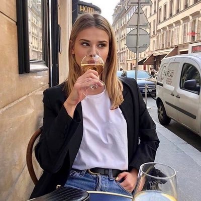 foliesdouces's profile picture. 