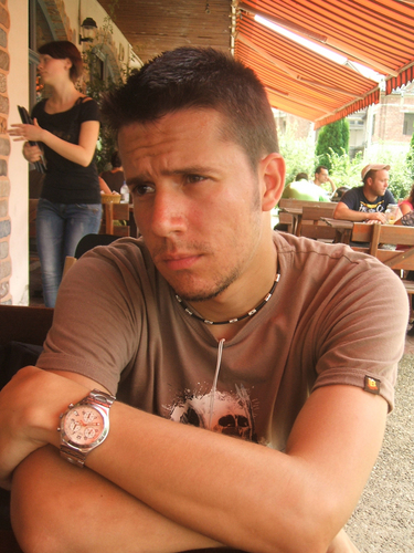 ... par un geniu printre atâtea entități inculte...
http://t.co/Q3745MBxZ3