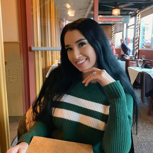 AlbagariaAnne's profile picture. 