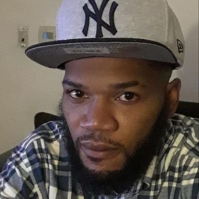 getitgetit131's profile picture. The tunnel vision