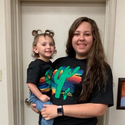 LynseyHaley's profile picture. Just tryin to figure out life with my daughter! 👩‍👧💜 Fly High Blake! 😇🍻