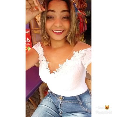 Sou daqueles que trocariam 1 milhão de reais por doses sinceras de alegria.