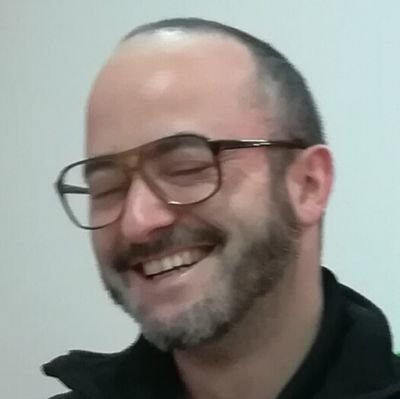 ravarive's profile picture. opinar es importante.
saber argumentar es idóneo.
respetar es fundamental.