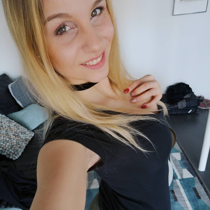 AmyCart40026645's profile picture. 