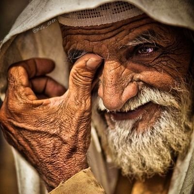 - شاعر!
- حساب التعليم @mus_anen1
- صفحتي الشخصية في فيسبوك:
https://t.co/XIB2DOOgCu