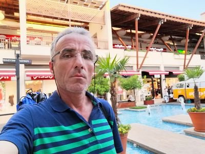 Oktay76708210's profile picture. 