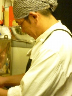 東京・新橋にある樽生ビール専門店クーパーエールズのシェフです。THE Jha BARからCOOPER ALE'Sに異動しました。イギリス,ドイツ,ベルギー,アメリカ,日本などなど、樽生ビールに美味しい料理を揃えてお待ちしております!