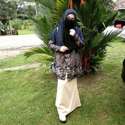 shazreenhashim's profile picture. Smile and silence😊
Watch how things play out🌼
Paramedic trainee