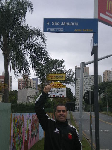 carioca, vascaíno, amante de animais.
Lula presidente.