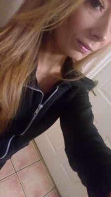 IrishSpender's profile picture. FINDOM.. Here to spend all the little piggys monies 🐽 💷.. Dm for info on how to send tributes. No time wasters.. Don't forget.. I spend your money better!!!