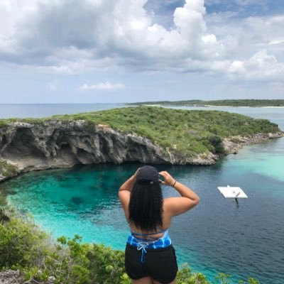 My richness is life, forever. - Robert Nesta Marley | Beach Enthusiast 🧜🏼♀️🏝 | UB 👩🏻🎓 | LSU 🐯| 🇧🇸