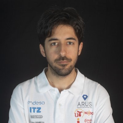 Me monté el personaje con los Excels y ahora vivo de ello. Forza @arusteam siempre. Llevo 15 años en @F1_Champs. I'm not insane, my mother had me tested.