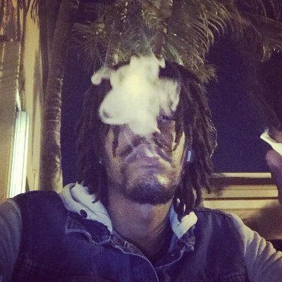 RollUpSmokeIt's profile picture. Shooting past the stars IG @