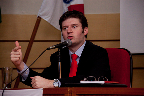 Advogado e Professor de Direito Processual Penal e Direito Penal.
