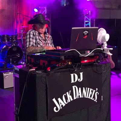 Diablo Services is owned and operated by Steven Sigurdson providing, DJ Services and Photography, Lighting, Sound, Pyrotechnics through out BC.
