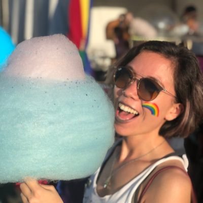 Selena Leoni 🦄 Profile