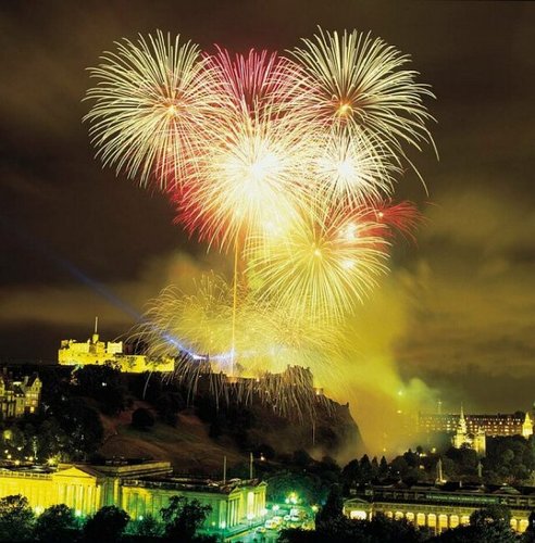 Hogmoney's profile picture. Official twitter for the Hogmoney rag megaraid. KidsCan and Fundraising for Cancer Research UK over the new year