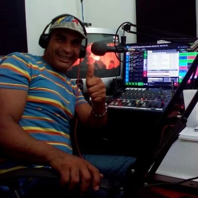 Ahora el Show de Waymar Ramírez el duro de la radio por caribe 93.3 FM la radio que manda en Venezuela y Latinoamérica
Certificado de locución 10612