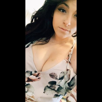 I'll be your tan legged Juliette you can be my redneck Romeo ❤️