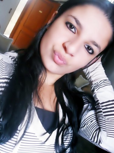 AninhaAlvess2's profile picture. 