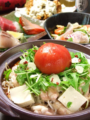 居酒屋ダイニングおだいどこです。日本全国うまいもん　と銘打った数々のご当地料理と旨い酒をご用意しております。個室あり、各種ご宴会も承り中です♪