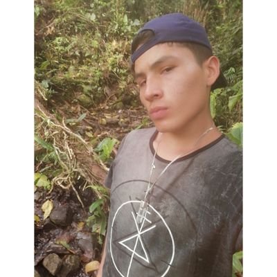 Me gusta salir en bici, ir de paseo, conocer nuevos lugares, soy muy sencillo, comprensivo y divertido :)