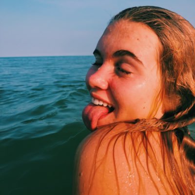 Kyles00539101's profile picture. i wear crocs to formal events