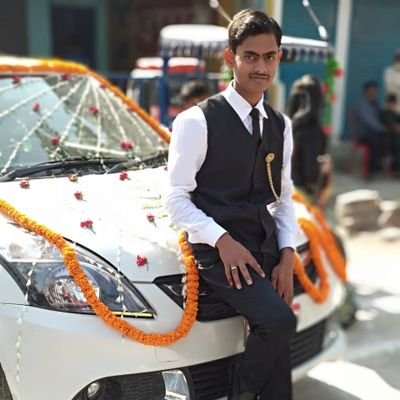 AnsariAzeemAzz1's profile picture. 🔥🔥🔥आज जो पानी💦 से नहायेगा वो केवल लिबास बदल सकता है *परंतु* जो आज पसीने से नहायेगा वो इतिहास बदल सकता है।