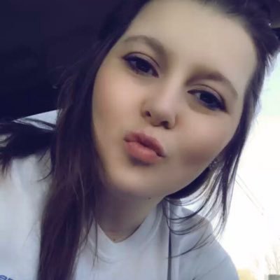 kristin paige smith. 🌸🌻🌸 21. 8-18-15 rip Kenny Ray.💙 snapchat- paige.smith2018