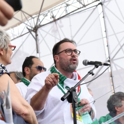 Pontremolese. “Forse la felicità sta nel fare le cose che possono arricchire la vita di tutti”.