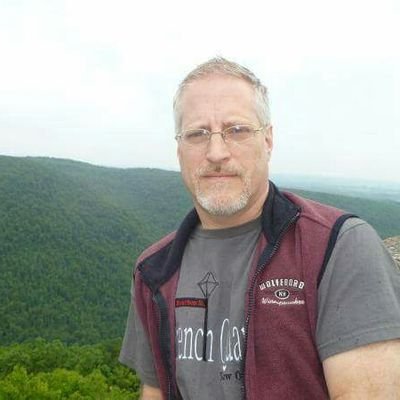 From Texas, I am a man with great sense of humor, God fearing and very accommodating. I'm widower with a daughter. I like spending time with kid's.