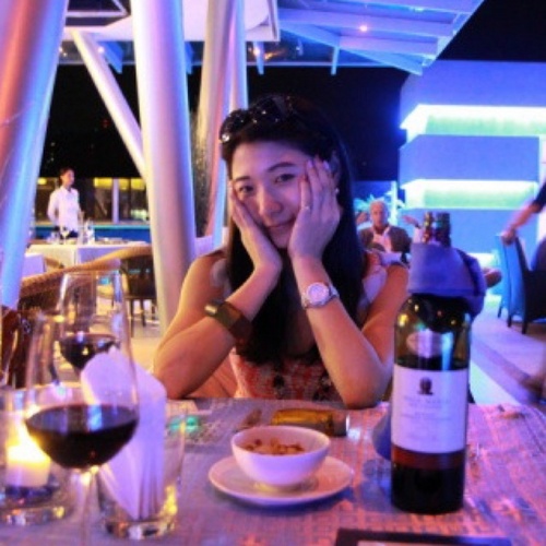 randajung's profile picture. 나무가 나무에게 말했습니다.우리 더불어 숲이 되어 지키자.