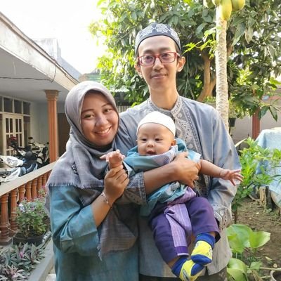 Dentist💉🏥
Graduated from Faculty Dentistry of Universitas Indonesia🎓