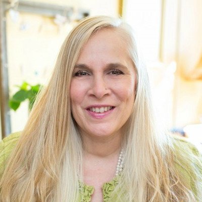 Happily married, mama to 6, Executive Director at the BriarPatch Family Centre & Manager at Expressive Arts Program for Grieving Families at Pilgrims Hospice.