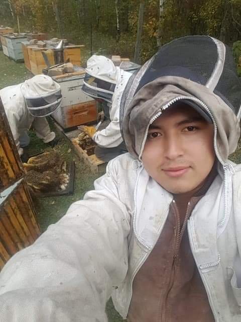 HivekeepersN's profile picture. I am a beekeeper, I don't stop when I am tired I stop when I am done..