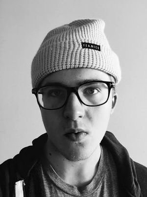 SteveJaden2's profile picture. Moving along trends