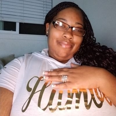 Ms_Cunningham77's profile picture. 