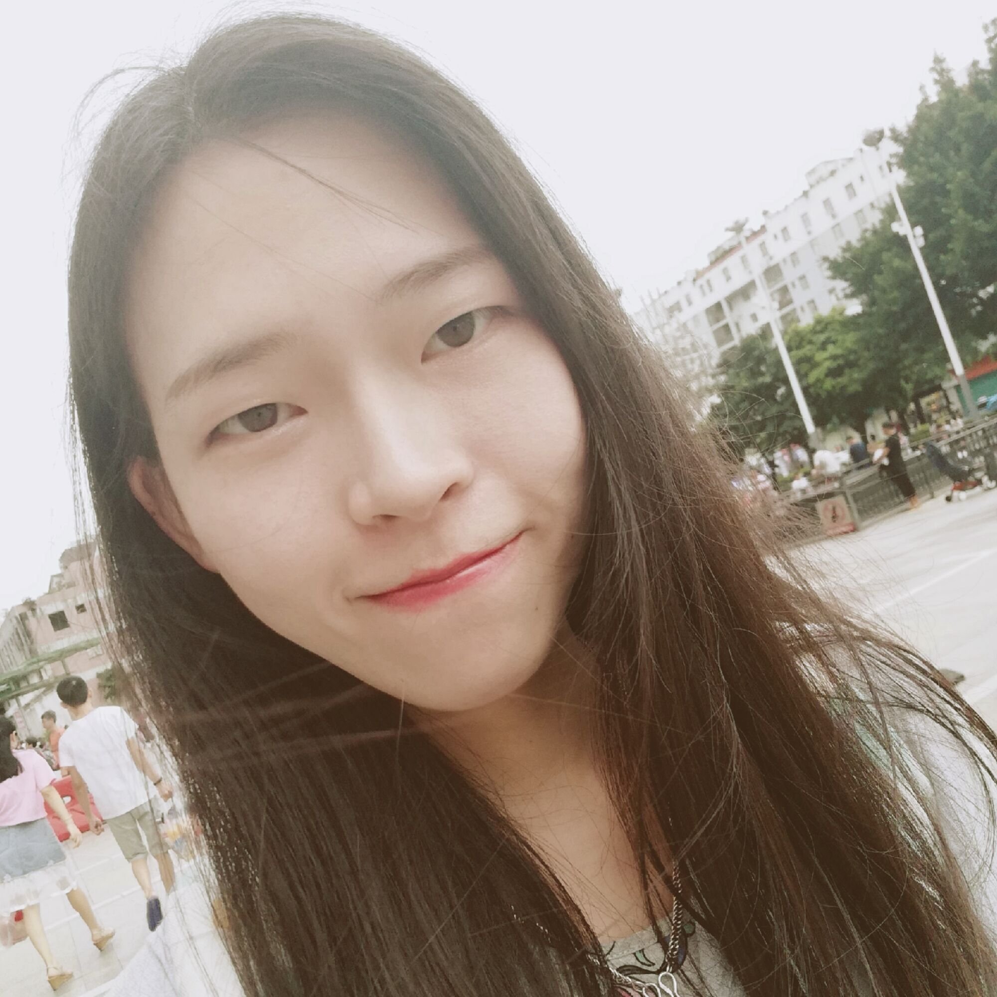 Mona61549249's profile picture. Smart display solution supplier