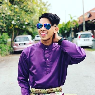 x yah bio bende bodoh aku tulis korang baca dalam hati