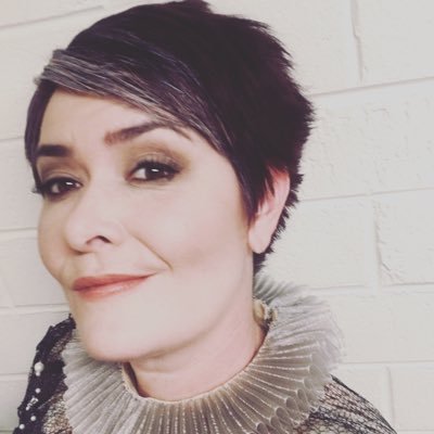 Aussie operatic mezzo soprano, mother of one, gluten free baker.   she/her    https://t.co/AyZSzV4ZH9