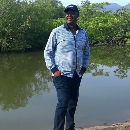 Acteur et Réalisateur.
PDG Groupe Bangs Célébrité.
Administrateur de la chaîne Guinée Arts et Culture Tv sur YouTube