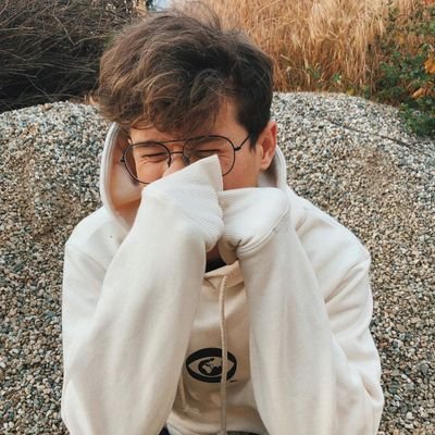 Alien_Teacher_'s profile picture. `` When I love someone my mind goes crazy,, no no I go crazy. ``
°
°
°
° 
👽: Writer Tag= #DuckyDuk :👽