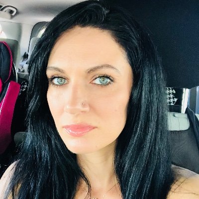 shushthyface's profile picture. To be beautiful means to be yourself💗
✨~Soul over ego~✨