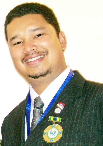COMENDADOR FABRÍCIO SANTOS - ARTISTA PLÁSTICO.
Presidente/Fundador da ACLA/MG  e Diretor do Departamento Municipal de Cultura e Turismo de Manhuaçu/MG.