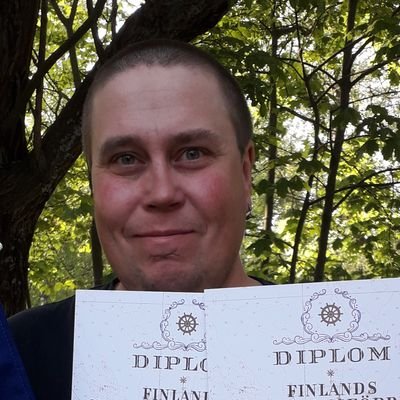 Hello! I am a man from Finland and I love the wildlife, hunting, fishing and hiking, throughout the year and i usually film and photograph my adventures!