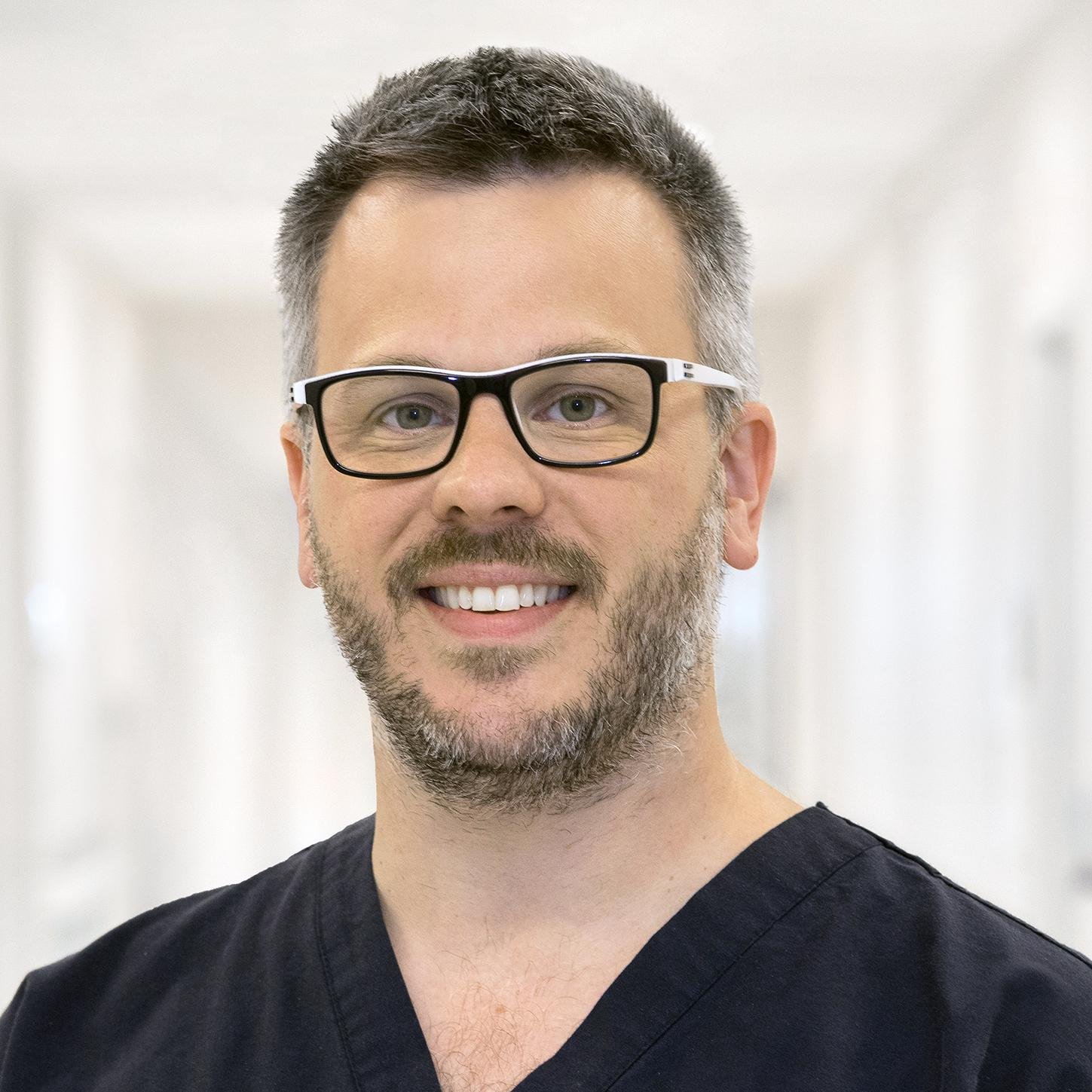 Anesthesiologist & Intensivist @CHUM. Clinical scientist @CRCHUM. PhD candidate in #epidemiology. Like: #livertransplantation #transfusion #perioperativecare